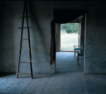 Imperfect Beauty: Minimalism in Your Home Image